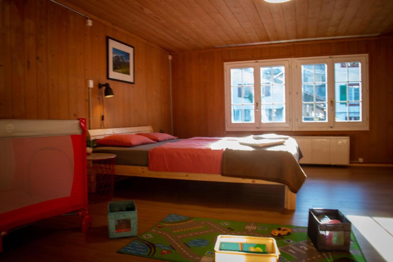Uncle Eric'S Chalet Matten bei Interlaken エクステリア 写真